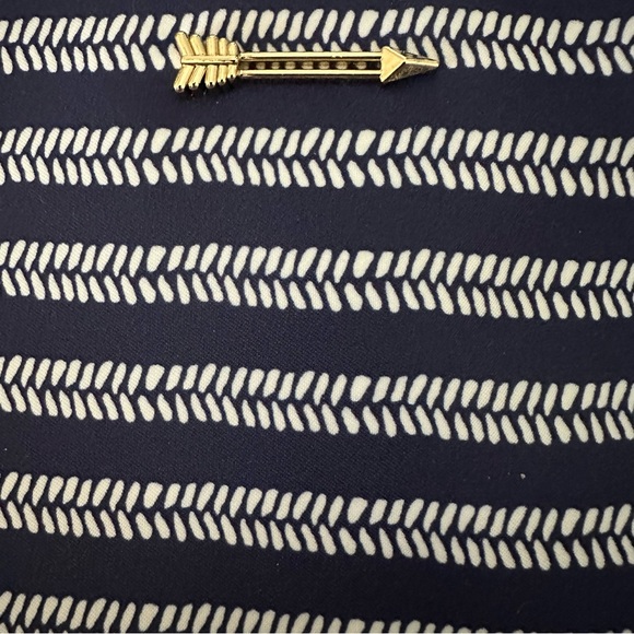 New! 💙 Stella & Dot Hideaway Pouch Navy Striped with Gold Arrow Accent - Picture 2 of 8